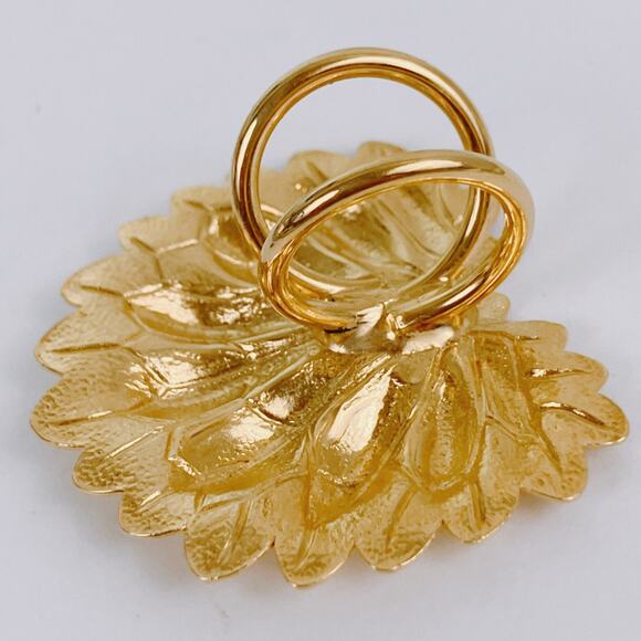 Vintage 1970s Gold Tone Leaf Scarf Slide Retro Botanical Jewelry - Picture 6 of 9